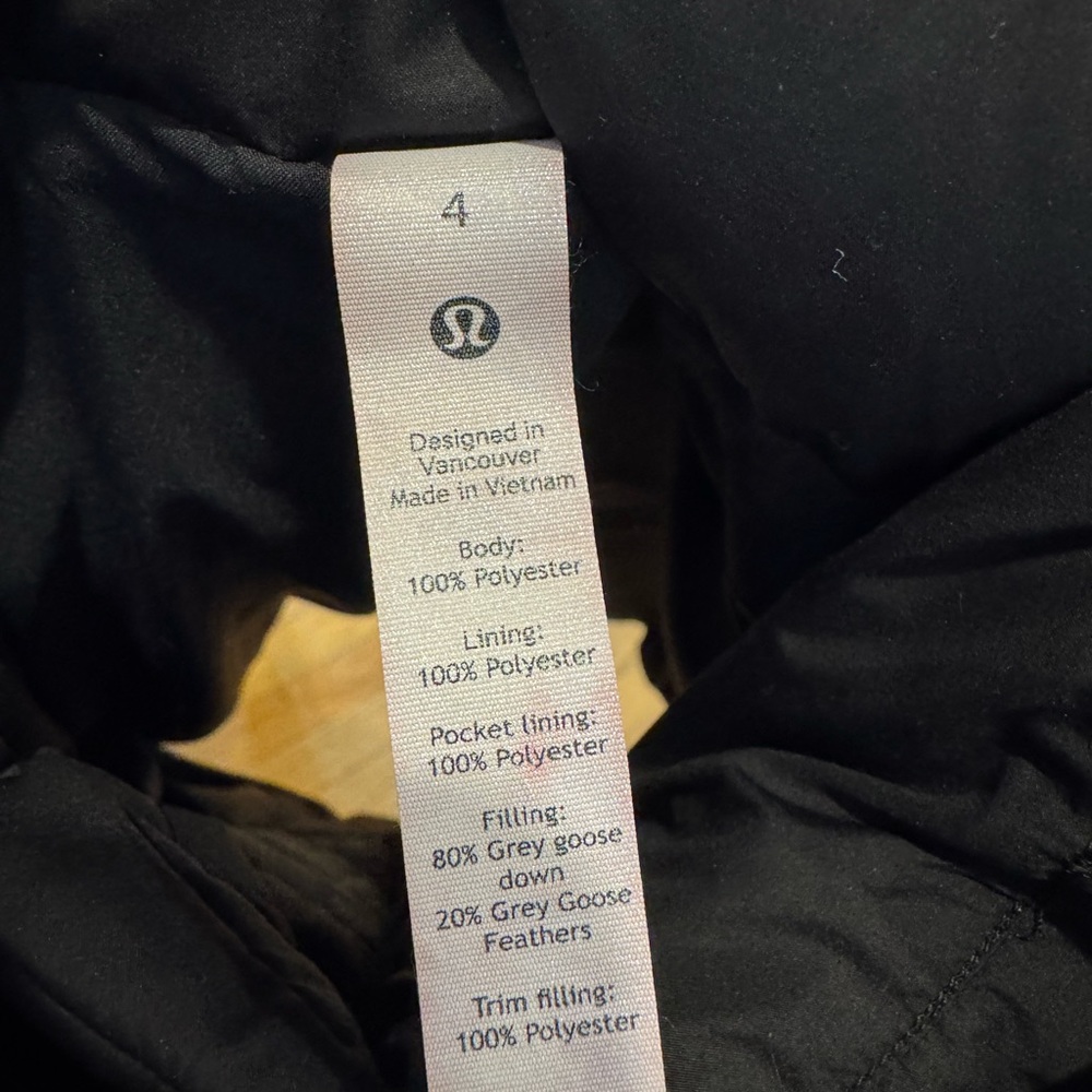 Lululemon Black Puffer Vest - Picture 8 of 10